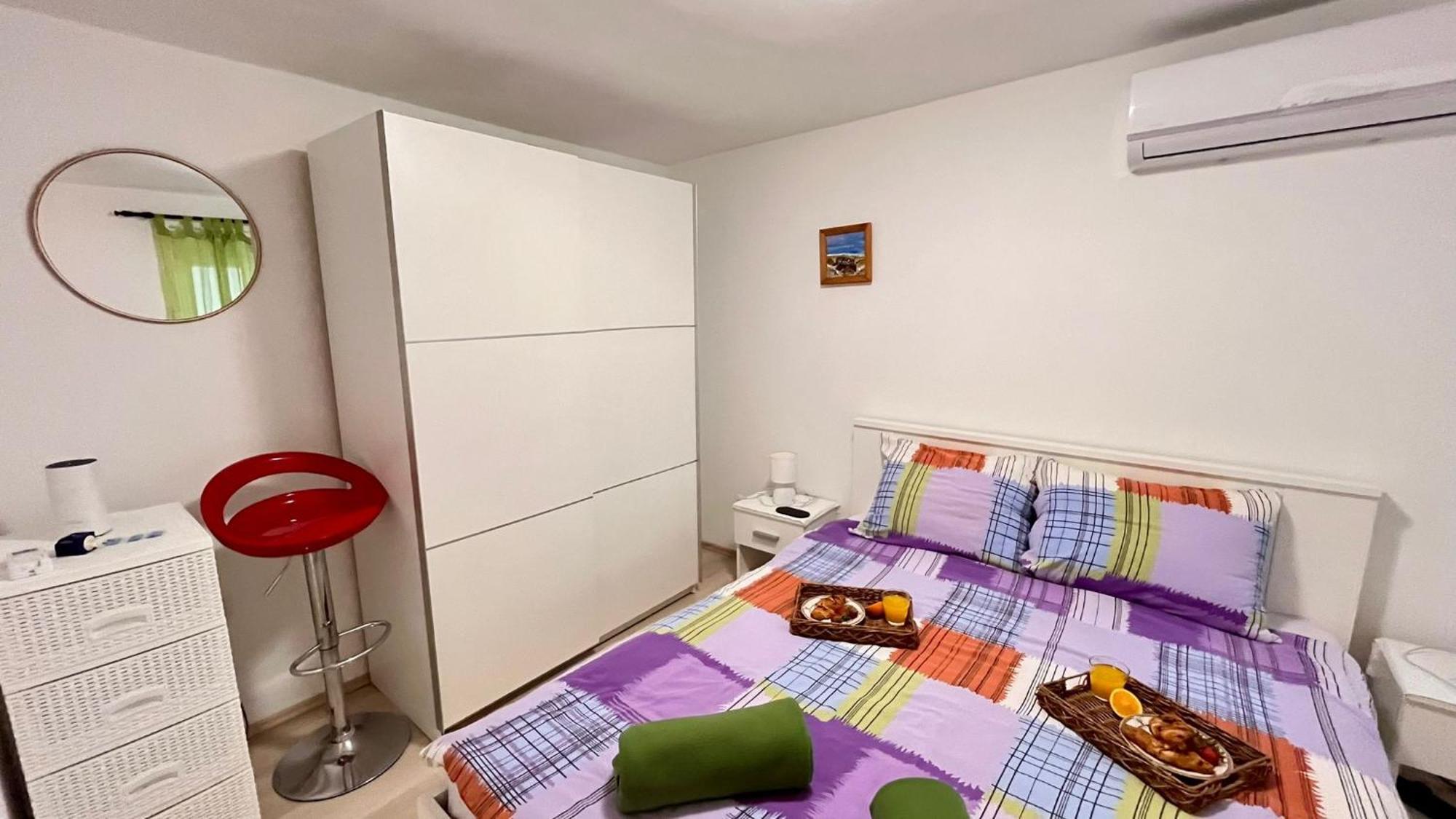 Holiday Apartment Dominik Pula Eksteriør billede